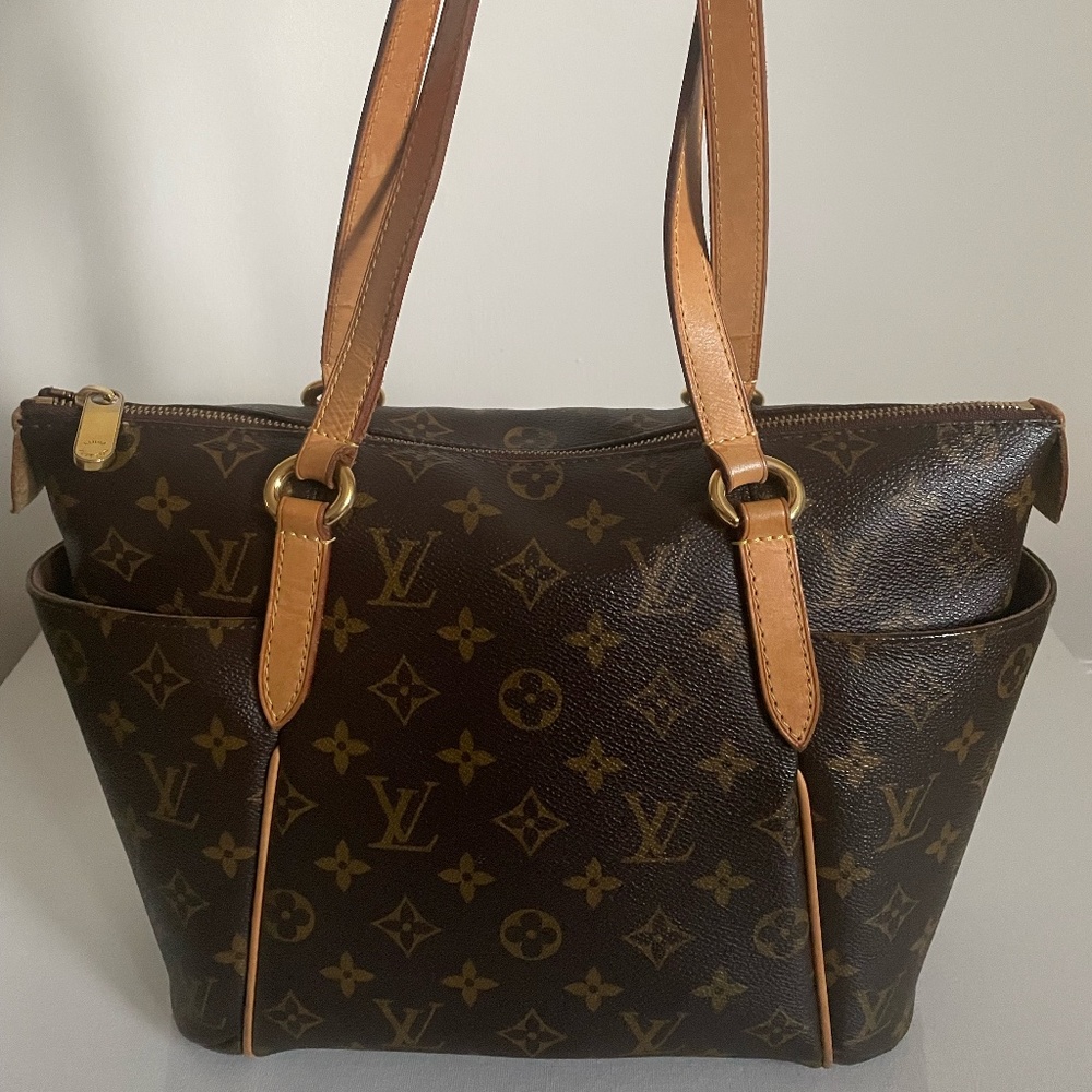 Louis Vuitton Monogram Totally PM